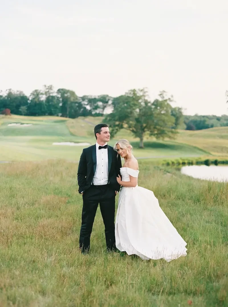 Gabby's Breezy Summer Wedding in Connecticut Image