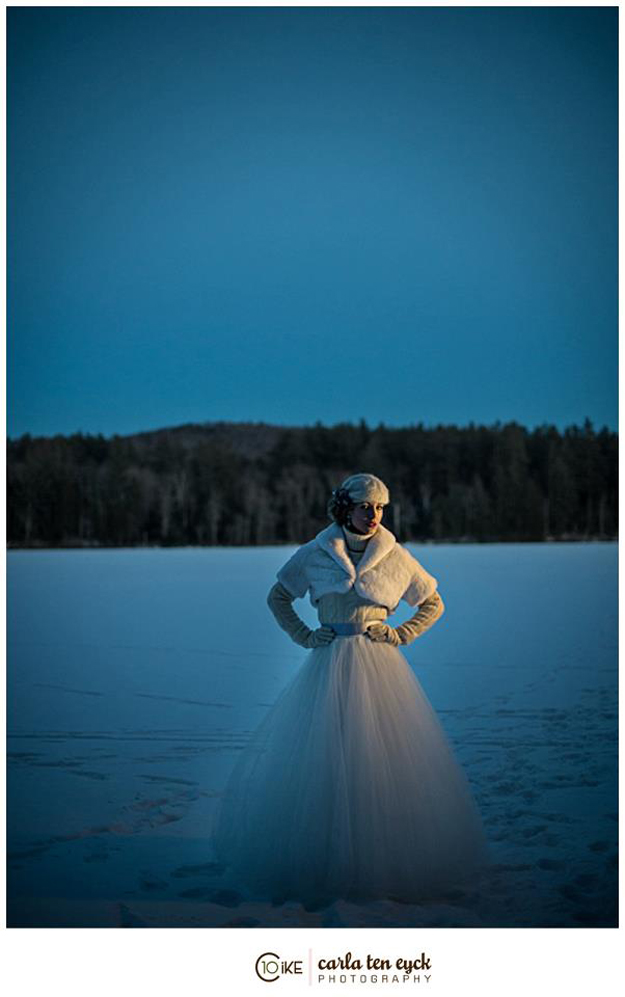 Winter Wedding Photoshoot in Vermont with Carla Ten Eyck. Desktop Image