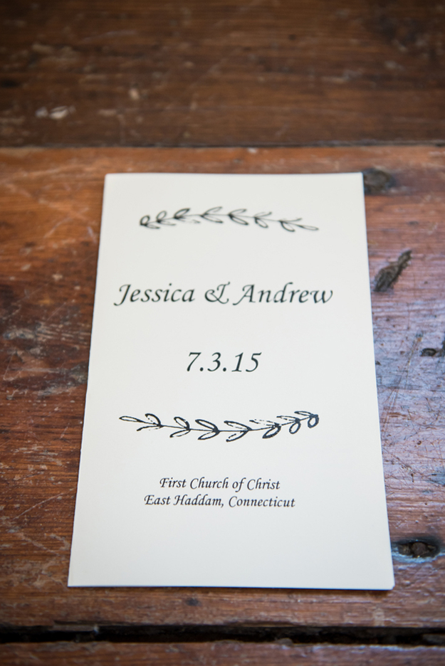 Feature Friday: Jess &amp; Andrew&#39;s Rustic Connecticut River Wedding. Desktop Image