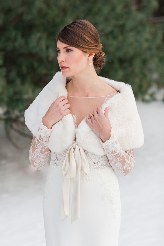 Classic winter wedding inspiration with Anne Barge&#39;s &#39;Jonquil&#39; #ABBStyle. Desktop Image