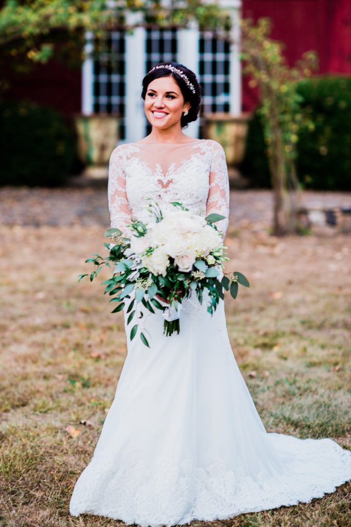 The White Dress Feature Friday Bride Ally Rosa&#39;s Perfect Fall Nuptials. Desktop Image
